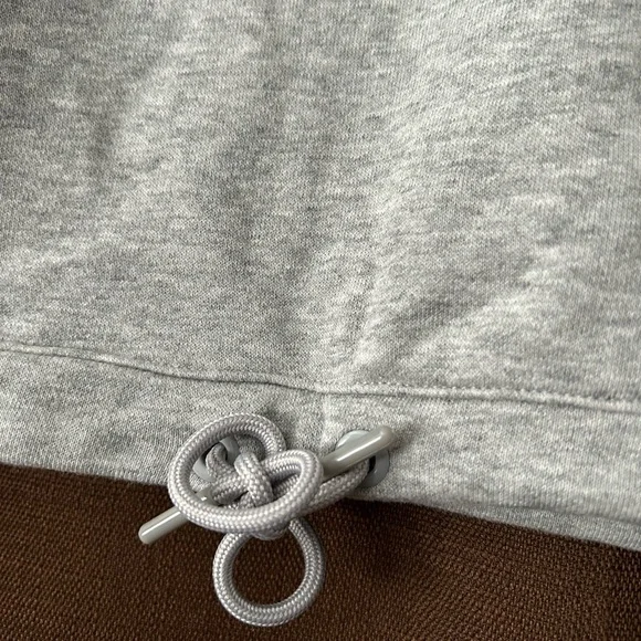 Nike Cropped Crew Neck Sweatshirt - Picture 4 of 9